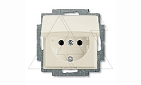Basic 55 - Розетка 2P+E нем. стд. с крышкой (шале-белый)