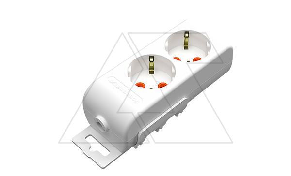 Ri-tech - Колодка розеточная 2x2P+E, со шторками, белый Ri-tech - Колодка розеточная 2x2P+E, со шторками, белый