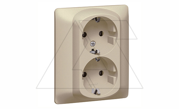 Galea Life - Розетка 2х2P+E нем.стд. в сборе, Titanium Galea Life - Розетка 2х2P+E нем.стд. в сборе, Titanium