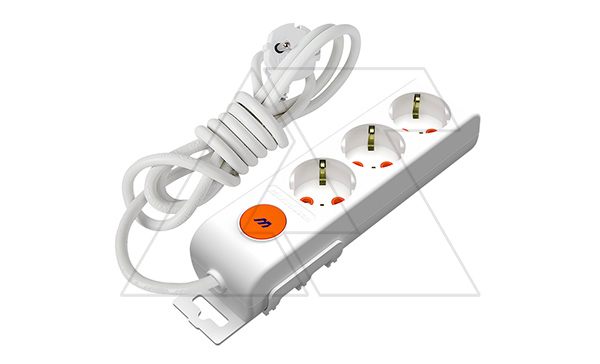 Ri-tech - Удлинитель 3x2P+E, нем. ст., со шторками, выключатель, кабель 3x1,5мм², 5м, белый