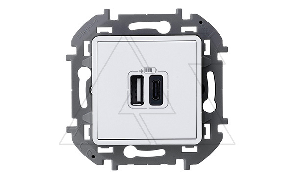 Inspiria - Зарядное устройство с двумя USB-разъемами Type A + Type C, 3000mA, 5В (белый/стикерованный)
