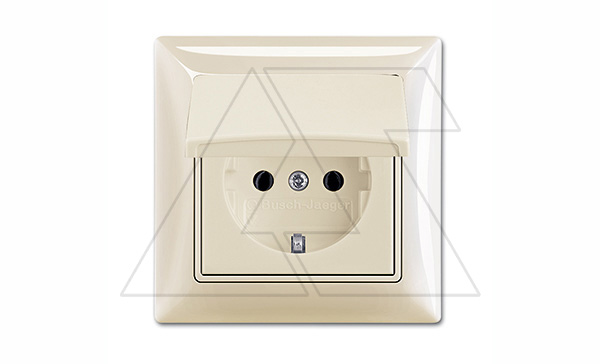 Basic 55 - Розетка 2P+E нем. стд. с крышкой и рамкой, IP 44 (сл. кость) Basic 55 - Розетка 2P+E нем. стд. с крышкой и рамкой, IP 44 (сл. кость)