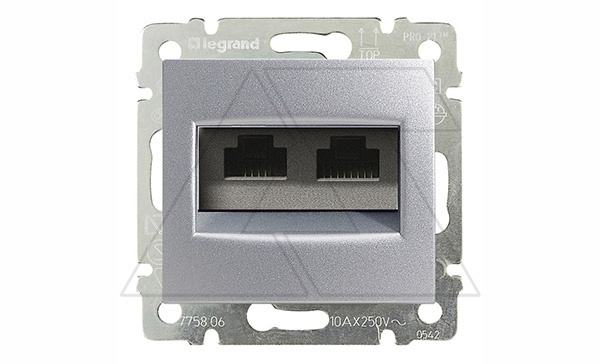 Valena - Розетка 2хRJ-45 UTP CAT5E монтаж на винтах, алюминий Valena - Розетка 2хRJ-45 UTP CAT5E монтаж на винтах, алюминий
