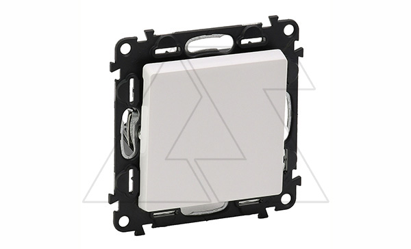 Valena Life - Переключатель промежуточный, белый (инд. упаковка) (стикерованный)