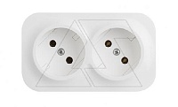 Quteo - Розетка двойная 2х2P,накладной монтаж, винт. зажимы, со смещением контактов 45°, белая